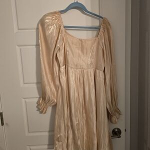 Umgee Shimmering Cream Blouse